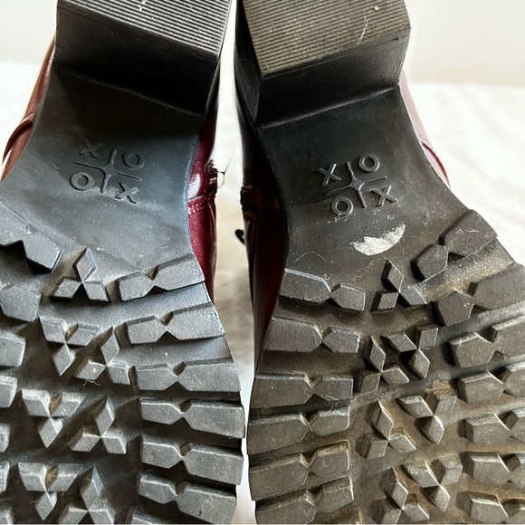 XOXO Chloee Oxblood Red Lace-up Ankle Zip Booties with Star Insets- 7 - Picture 8 of 14